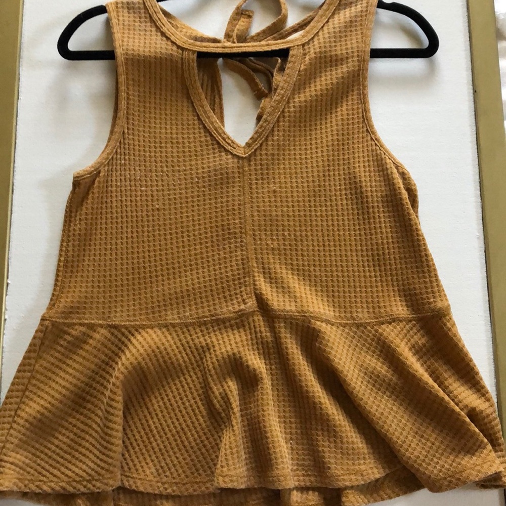 Gold Altard State top.